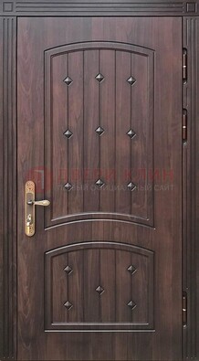 Коричневая уличная дверь с виноритом для дома ДВТ-235